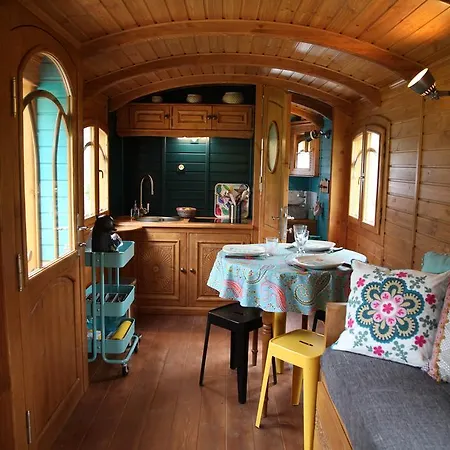 Roulottes Montagne Pyrenees Gasthuis 3*