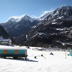 Roulottes Montagne Pyrenees Konukevi Luz-Saint-Sauveur