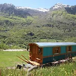 Roulottes Montagne Pyrenees Konukevi 3*