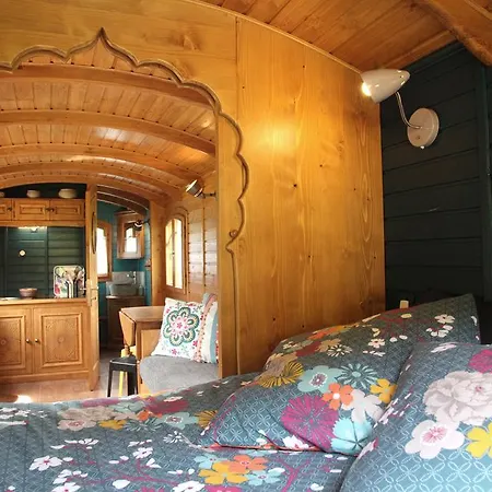 Roulottes Montagne Pyrenees 3*