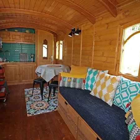 Penzion Roulottes Montagne Pyrenees 3*