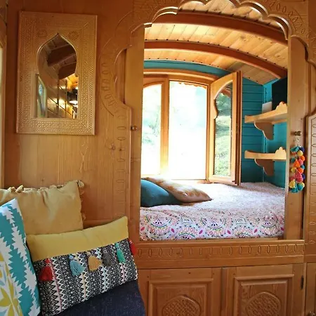 Penzion Roulottes Montagne Pyrenees 3*