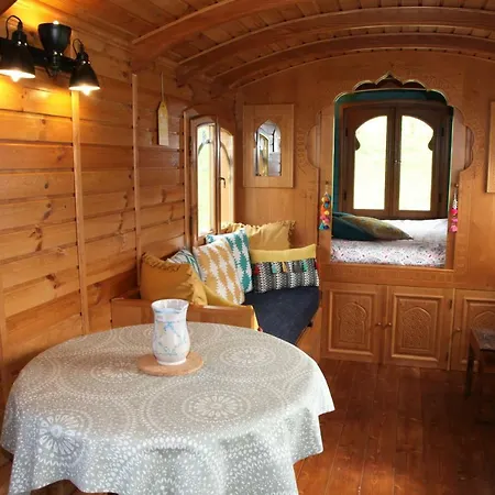 Roulottes Montagne Pyrenees Penzion Luz-Saint-Sauveur